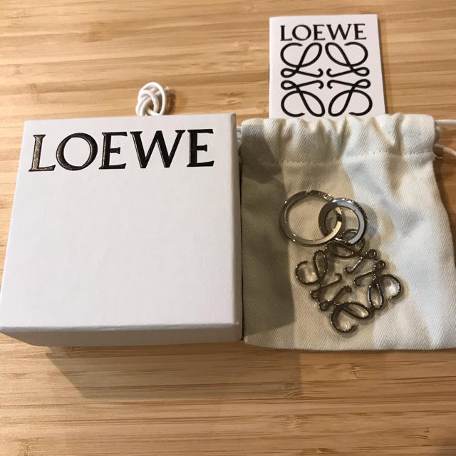 【未使用・超美品】LOEWE アナグラム キーリング パラジウム シルバー