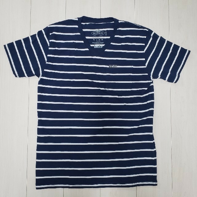 BLUE BLUE(ブルーブルー)の【新品】ブルーブルー フルーツオブザルーム VネックボーダーTシャツ メンズのトップス(Tシャツ/カットソー(半袖/袖なし))の商品写真