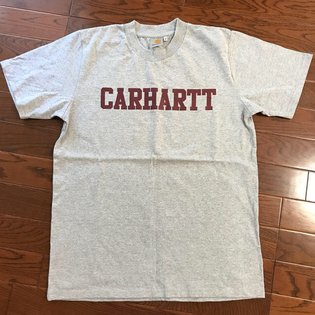 carhartt(カーハート)の【新品】CARHARTT Tシャツ　グレー　日本人Mサイズ　アメカジ メンズのトップス(Tシャツ/カットソー(半袖/袖なし))の商品写真