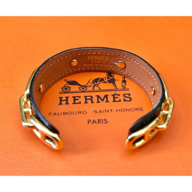 Hermes(エルメス)の美品　エルメス　シェーヌダンクル　バングル　クロコ　レザー　ゴールド　グリーン レディースのアクセサリー(ブレスレット/バングル)の商品写真