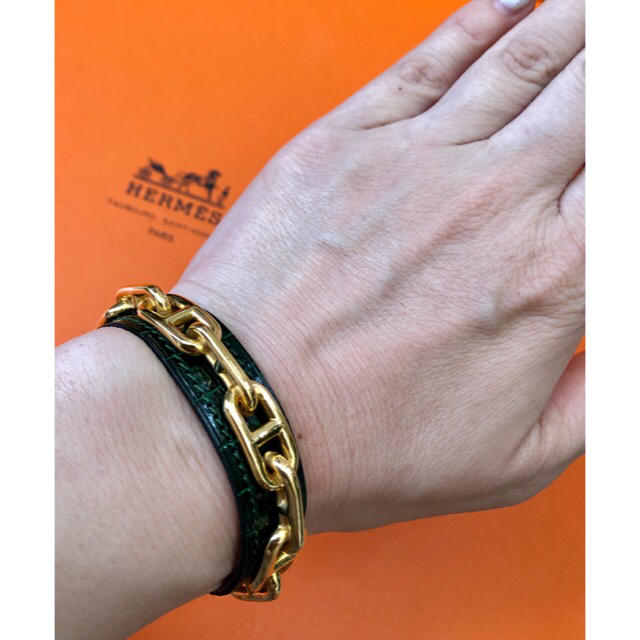 【美品】HERMES バングル/ブレスレット 　ゴールド×ダークグリーンレザー