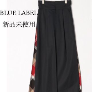 バーバリーブルーレーベル(BURBERRY BLUE LABEL)のBLUELABELCRESTBRIGEソフトツイルストレッチワイドパンツ(クロップドパンツ)