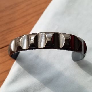 Tiffany & Co. - ティファニーパロマグルーブ(チタンワイドカフ