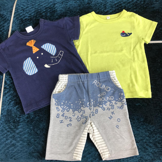 Tシャツ2枚と膝丈パンツ　サイズ90 キッズ/ベビー/マタニティのキッズ服男の子用(90cm~)(Tシャツ/カットソー)の商品写真