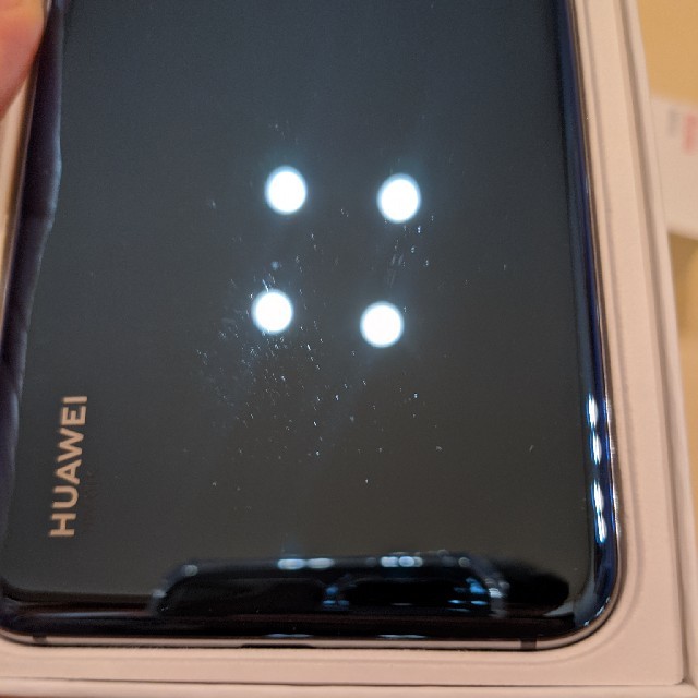 【美品】HUAWEI p20 pro HW-01K スマホ/家電/カメラのスマートフォン/携帯電話(スマートフォン本体)の商品写真