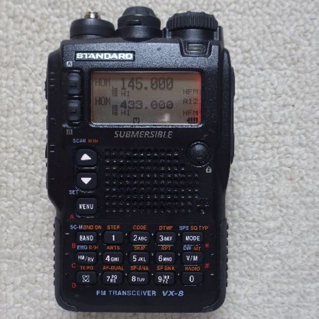 YAESU VX-8D 3バンドトランシーバー オプション多数 YAESU VX-8D 3バンドトランシーバー オプション多数