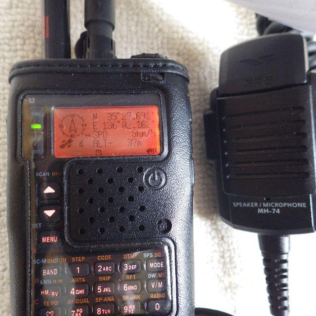 YAESU VX-8D 3バンドトランシーバー オプション多数 YAESU VX-8D 3バンドトランシーバー オプション多数