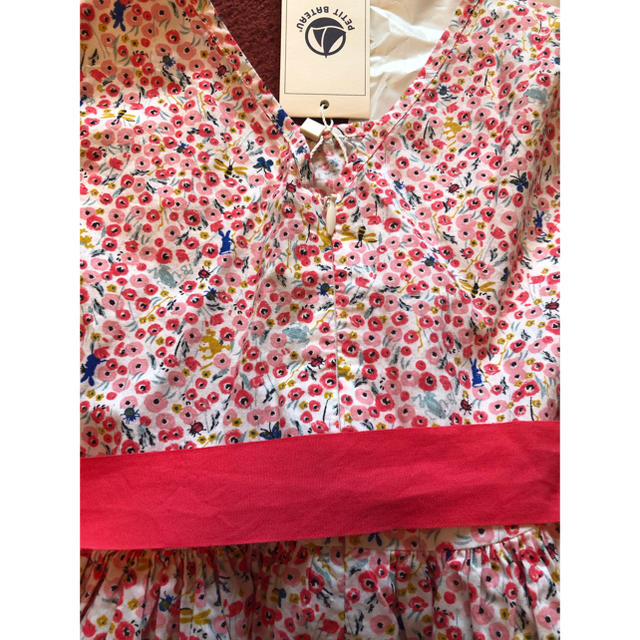 PETIT BATEAU(プチバトー)のPETIT BATEAU ワンピース ドレス　花柄 キッズ/ベビー/マタニティのキッズ服女の子用(90cm~)(ワンピース)の商品写真