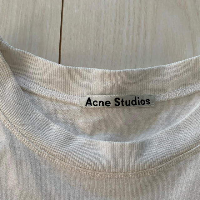 ACNE(アクネ)のAcne Studios リバースロゴTシャツ L ホワイト アクネトゥディオズ メンズのトップス(Tシャツ/カットソー(半袖/袖なし))の商品写真