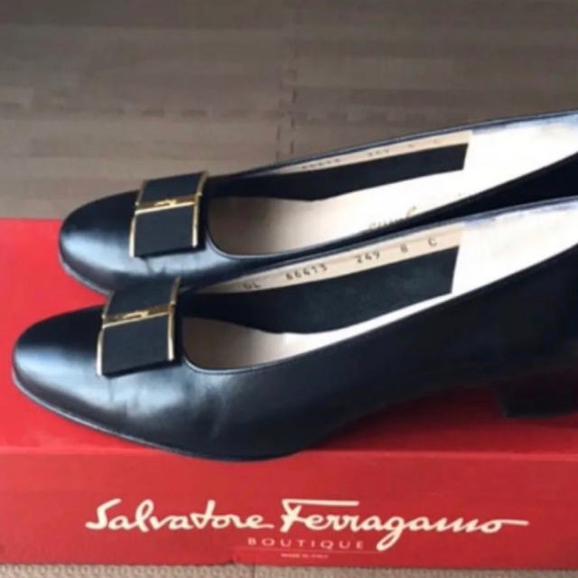 Salvatore Ferragamo(サルヴァトーレフェラガモ)のフェラガモ  パンプス　8C レディースの靴/シューズ(ハイヒール/パンプス)の商品写真