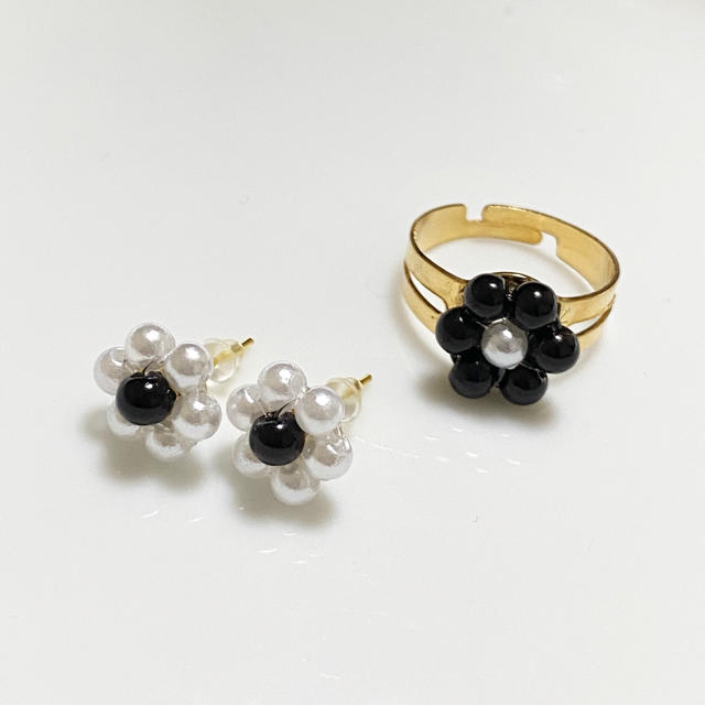 rinnu.(115) Flower ring ＋ pierce set ハンドメイドのアクセサリー(リング)の商品写真