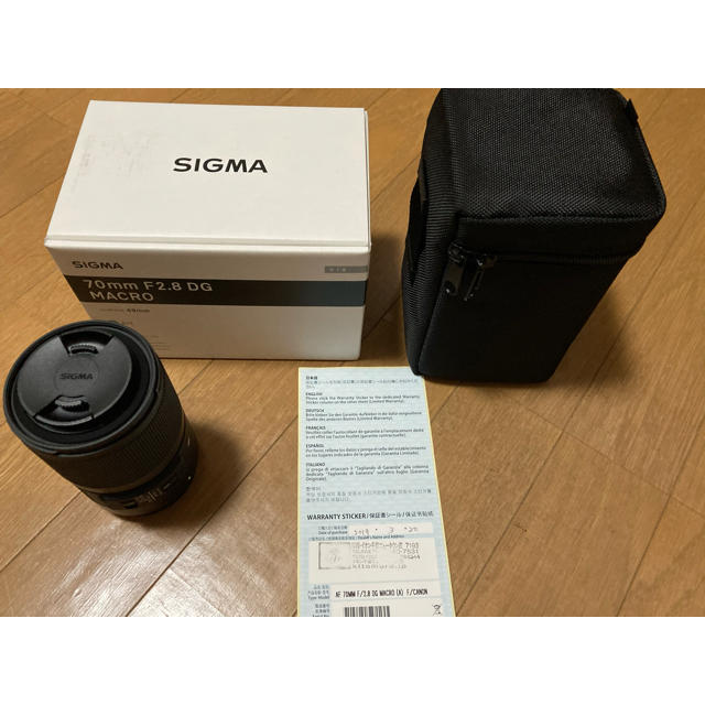 SIGMA(シグマ)の［極美品］SIGMA 70F2.8 DG MACRO/C スマホ/家電/カメラのカメラ(レンズ(単焦点))の商品写真