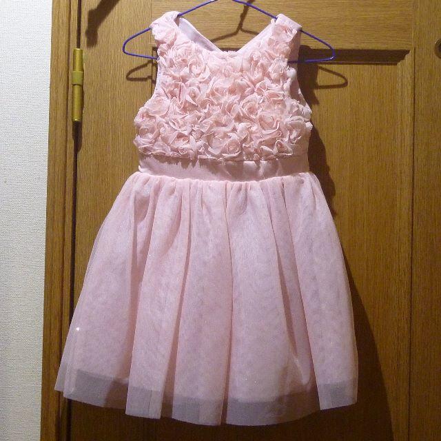 H&M(エイチアンドエム)の子供用　ワンピースドレス(ピンクベージュ)　サイズ100 キッズ/ベビー/マタニティのキッズ服女の子用(90cm~)(ドレス/フォーマル)の商品写真