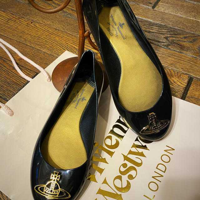 Vivienne Westwood(ヴィヴィアンウエストウッド)のVivienne Westwood Melissa フラットシューズ レディースの靴/シューズ(ハイヒール/パンプス)の商品写真