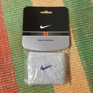 ナイキ(NIKE)のNIKEリストバンド(グレー)(トレーニング用品)