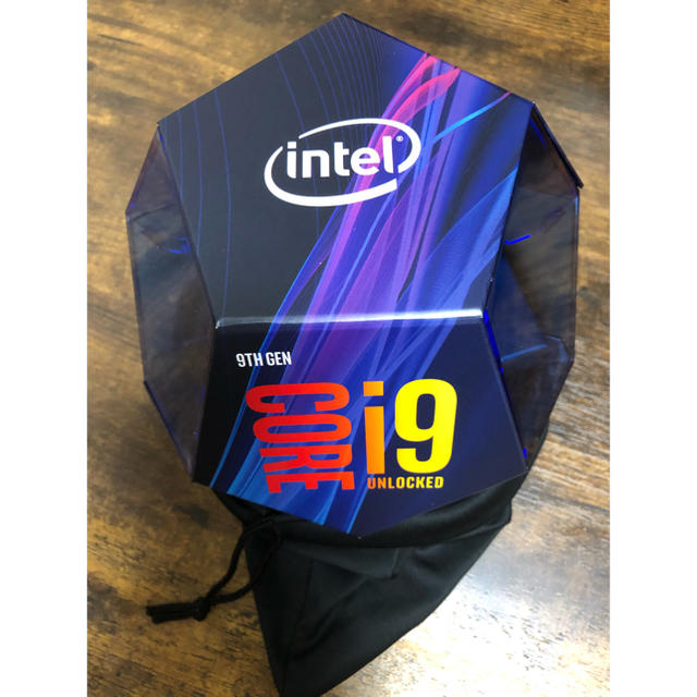 新品未使用 Intel Core i9 9900K BOX