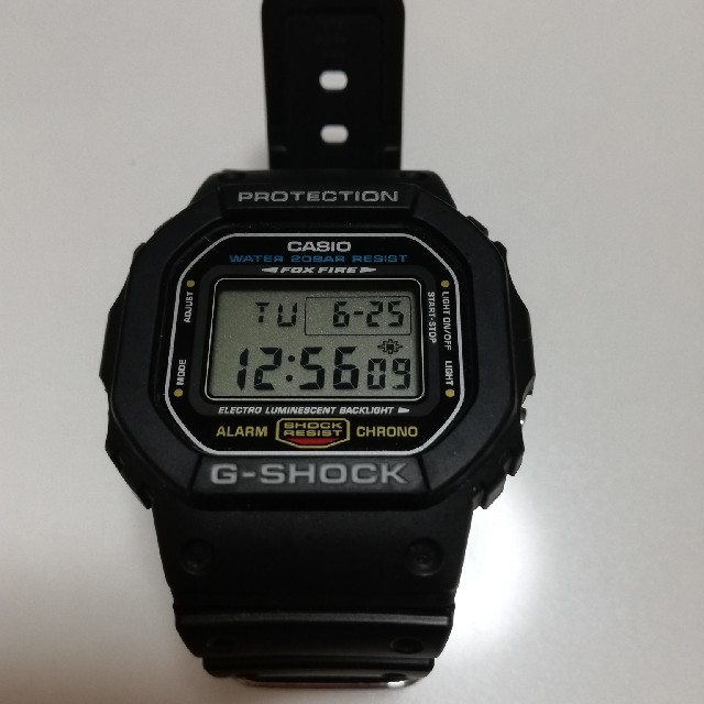 G-SHOCK(ジーショック)のカシオCASIO G-SHOCK DW5600E メンズの時計(腕時計(デジタル))の商品写真