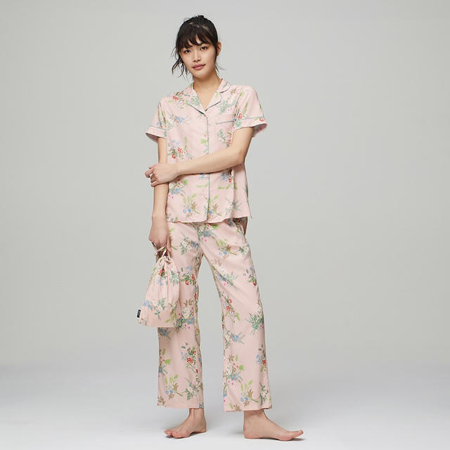 新品未使用！　GU ケイタマルヤマ　パジャマ　XLサイズ レディースのルームウェア/パジャマ(パジャマ)の商品写真