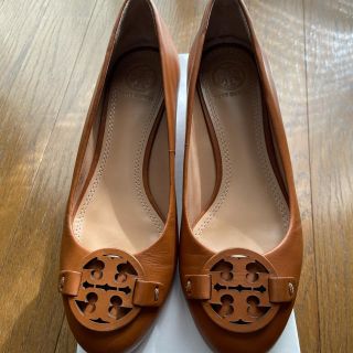 トリーバーチ(Tory Burch)のTORY BURCH トリーバーチ パンプス キャメル 22cm 35(ハイヒール/パンプス)