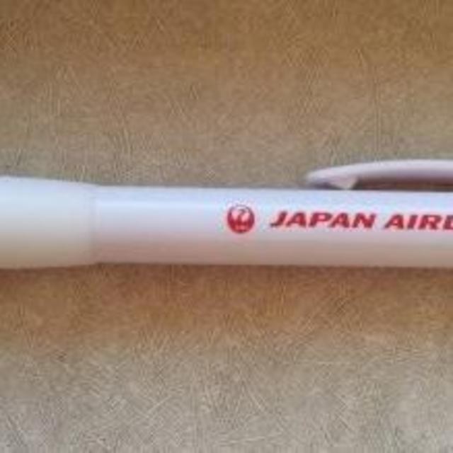 JAL(日本航空)(ジャル(ニホンコウクウ))のJAL ボールペン 新品 インテリア/住まい/日用品の文房具(ペン/マーカー)の商品写真