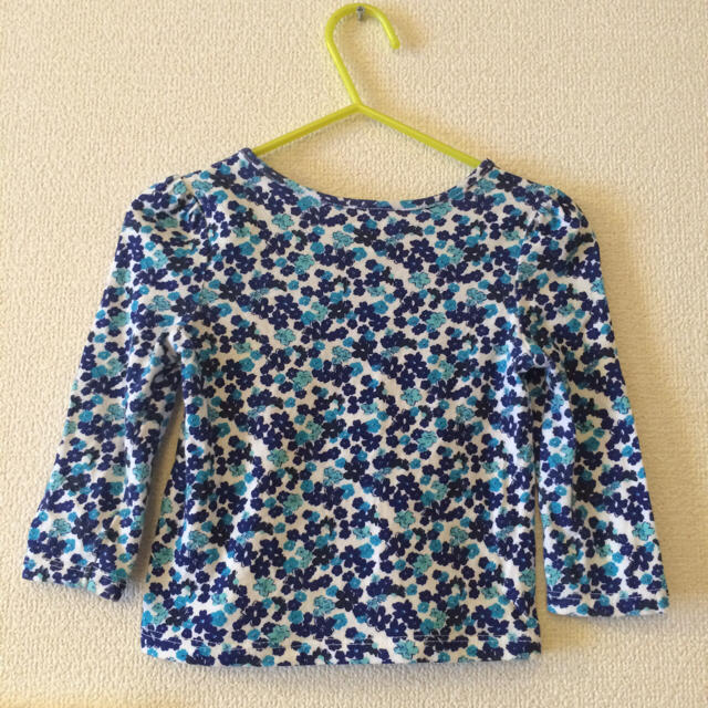 Old Navy(オールドネイビー)の☆★オールドネイビー♡小花柄ロンT80 キッズ/ベビー/マタニティのベビー服(~85cm)(Ｔシャツ)の商品写真