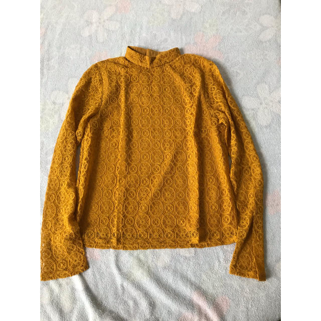 SLY(スライ)のSLY CIRCLE LACE STAND TOPS イエロー レディースのトップス(シャツ/ブラウス(長袖/七分))の商品写真