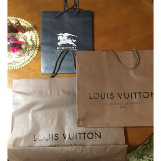 ルイヴィトン(LOUIS VUITTON)のビィトン紙袋　バーバリー紙袋サービス　最終値下げ(ショップ袋)