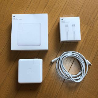 マック(Mac (Apple))の【週末値下】Apple96W USB-C電源アダプタ / USB-C充電ケーブル(バッテリー/充電器)