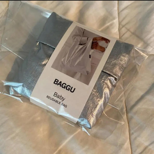 BEAMS(ビームス)のbaggu シルバー　メタリック レディースのバッグ(エコバッグ)の商品写真