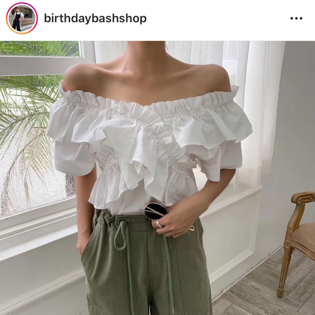 ZARA(ザラ)のbirthday bash オフショルフリルトップス レディースのトップス(シャツ/ブラウス(半袖/袖なし))の商品写真