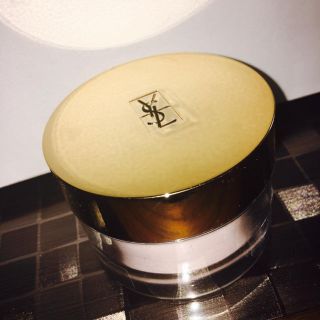 イヴサンローランボーテ(Yves Saint Laurent Beaute)のスフレ エクラ No.1(フェイスパウダー)