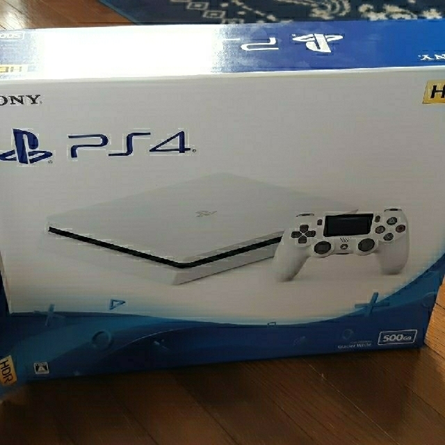 PlayStation 4 ブラック 500GB CUH-2200A ソフト3本