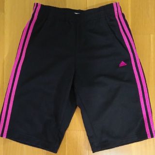 アディダス(adidas)のアディダスの短パン(ショートパンツ)