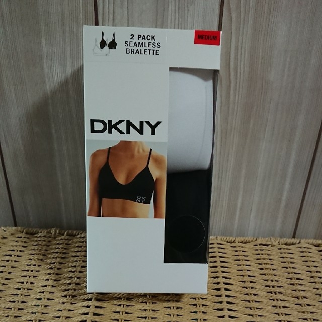 DKNY(ダナキャランニューヨーク)のダナキャラン DKNY シームレス ブラ レディースの下着/アンダーウェア(ブラ)の商品写真