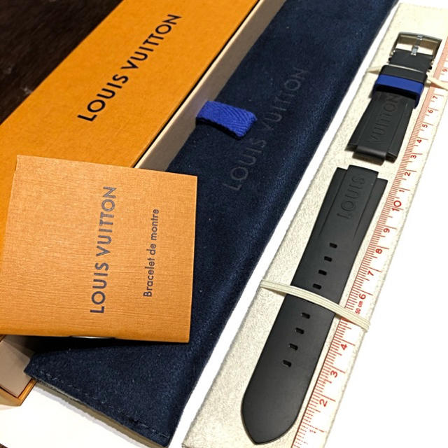 LOUIS VUITTON(ルイヴィトン)のLOUIS VUITTON タンブール用ラバーベルト　メンズ メンズの時計(ラバーベルト)の商品写真