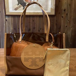 トリーバーチ(Tory Burch)の未使用　トリーバーチ　夏　シースルートートバッグ　ゴールド　ポーチ付き(トートバッグ)