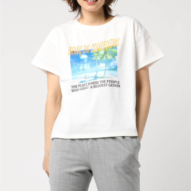 INGNI(イング)のTシャツ　ビーチ　フォトTシャツ レディースのトップス(Tシャツ(半袖/袖なし))の商品写真