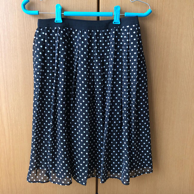 UNIQLO(ユニクロ)のユニクロシフォンドットフレアスカート レディースのスカート(ひざ丈スカート)の商品写真