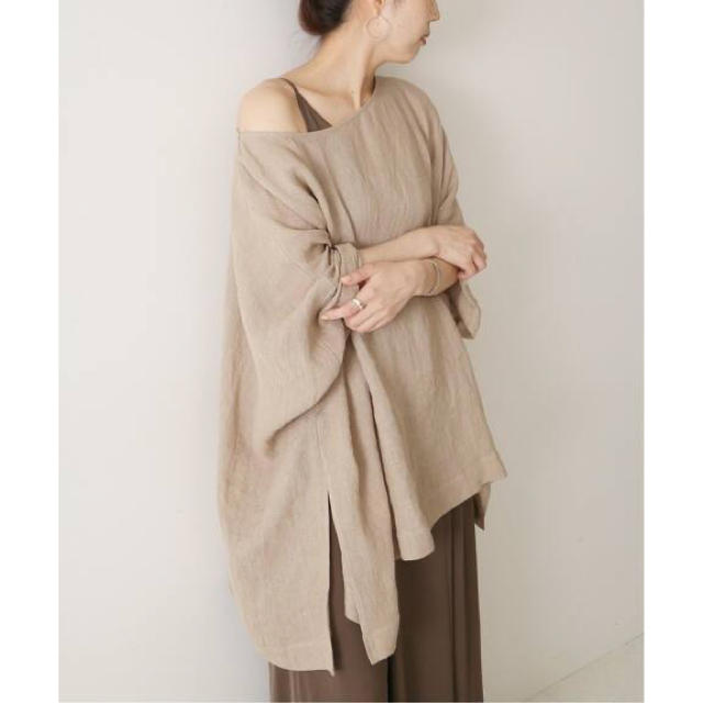 Plage(プラージュ)のPlage Poncho ブラウス　ベージュ　新品タグ付き レディースのトップス(シャツ/ブラウス(長袖/七分))の商品写真