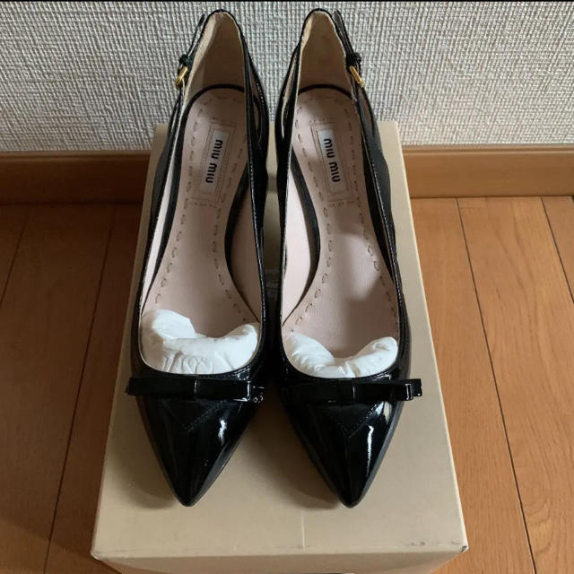 最終お値下げ❗️新品❗️ミュウミュウ　パテントパンプス