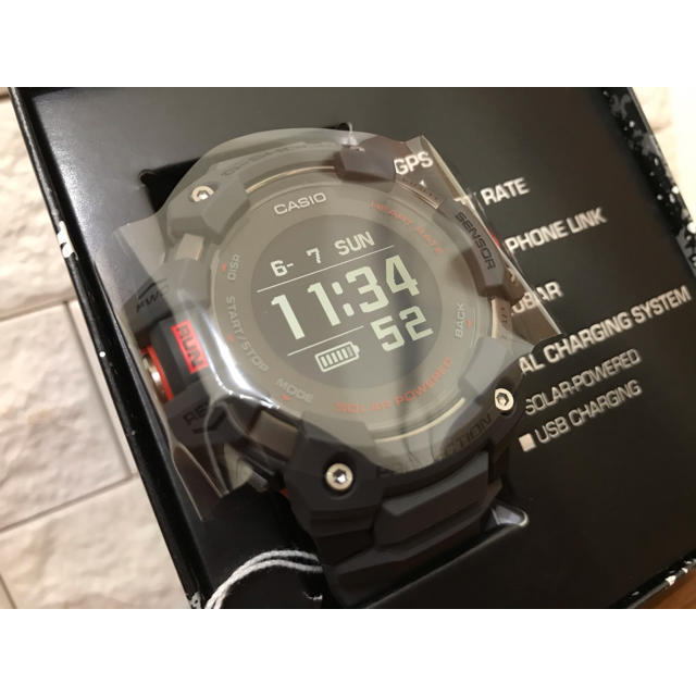 G-SHOCK(ジーショック)のG-SHOCK  G-SQUAD  GBD-H1000-8JR 新品未使用 メンズの時計(腕時計(デジタル))の商品写真