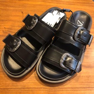 ZARA - ZARA レザーフラットカウボーイサンダル 38の通販 by 1903 ... ZARA レザーフラットカウボーイサンダル 38