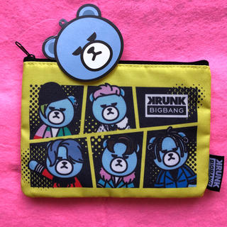 ビッグバン(BIGBANG)のKRUNK×BIGBANG  公式フラットポーチ【イエロー L】(K-POP/アジア)