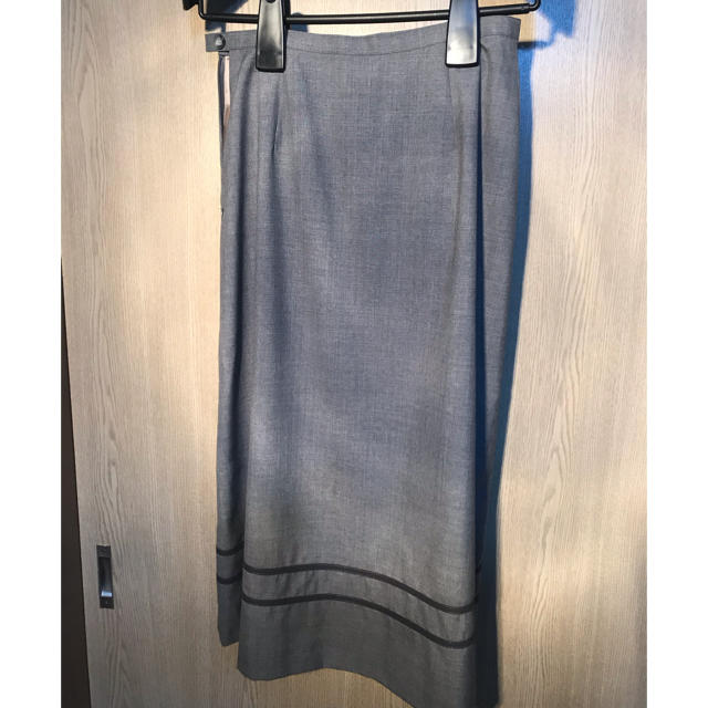 LAURA ASHLEY(ローラアシュレイ)のローラアシュレイ スーツ グレー 9号 スカートは11号 レディースのフォーマル/ドレス(スーツ)の商品写真