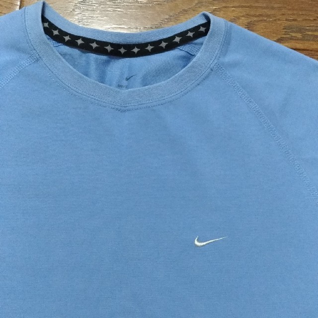 NIKE(ナイキ)のナイキ　半袖Tシャツ レディースのトップス(Tシャツ(半袖/袖なし))の商品写真