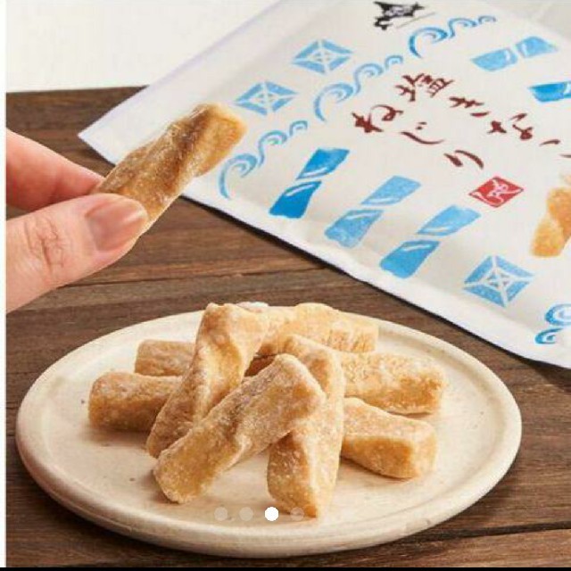 KALDI(カルディ)の【カルディ】もへじの北海道から 塩きなこねじり&三温糖 きなこねじり 食品/飲料/酒の食品(菓子/デザート)の商品写真