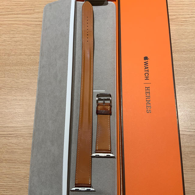 Hermes(エルメス)の(正規品)Apple Watch ドゥブルトゥール エルメス フォーヴ 40mm メンズの時計(レザーベルト)の商品写真