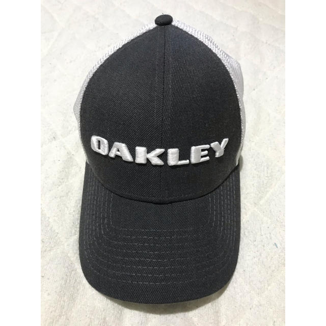 Oakley(オークリー)の美品　OAKLEY×  9FORTY NEWERA キャップ メンズの帽子(キャップ)の商品写真