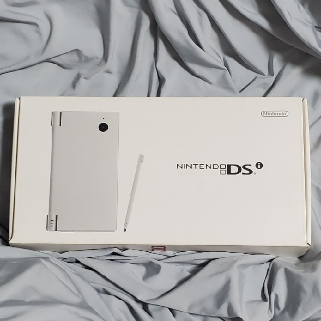 ニンテンドーDS(ニンテンドーDS)のNintendo DS 本体 ニンテンドー DSI WHITE エンタメ/ホビーのゲームソフト/ゲーム機本体(携帯用ゲーム機本体)の商品写真