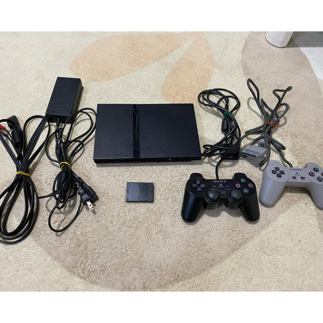 PlayStation2(プレイステーション2)のPS2 SCPH-70000 薄型　フルセット エンタメ/ホビーのゲームソフト/ゲーム機本体(家庭用ゲーム機本体)の商品写真